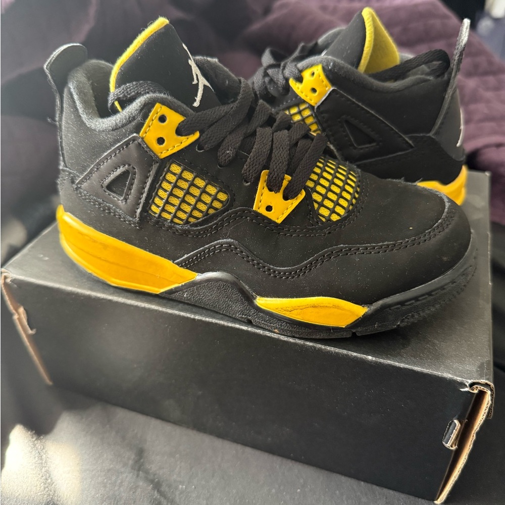 Jordan Kids Black and Yellow Sneakers